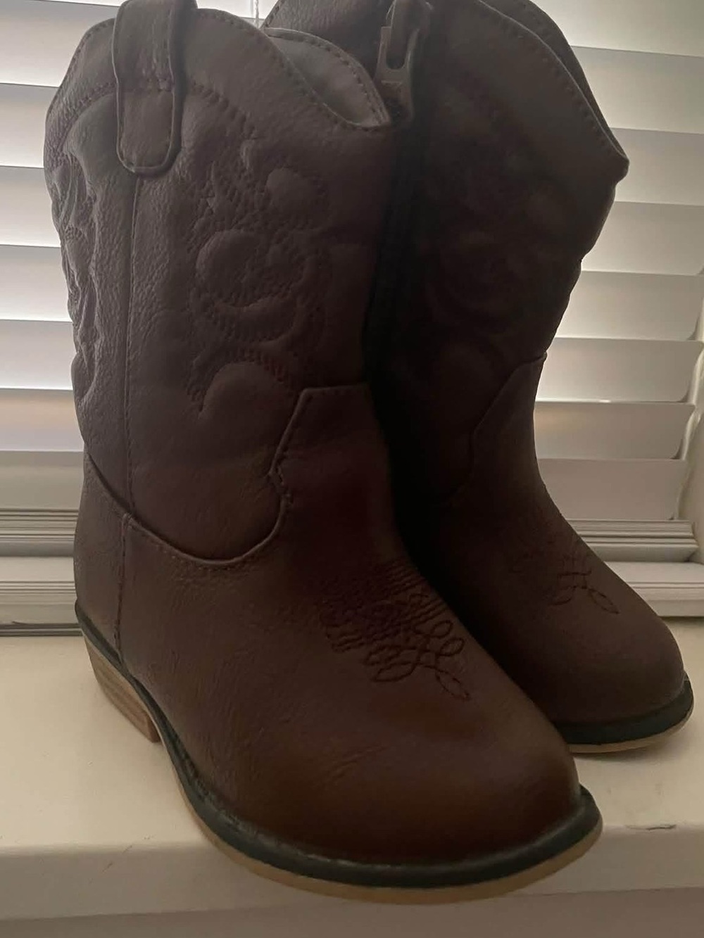 Cat & Jack Brown Toddler 6c Boots